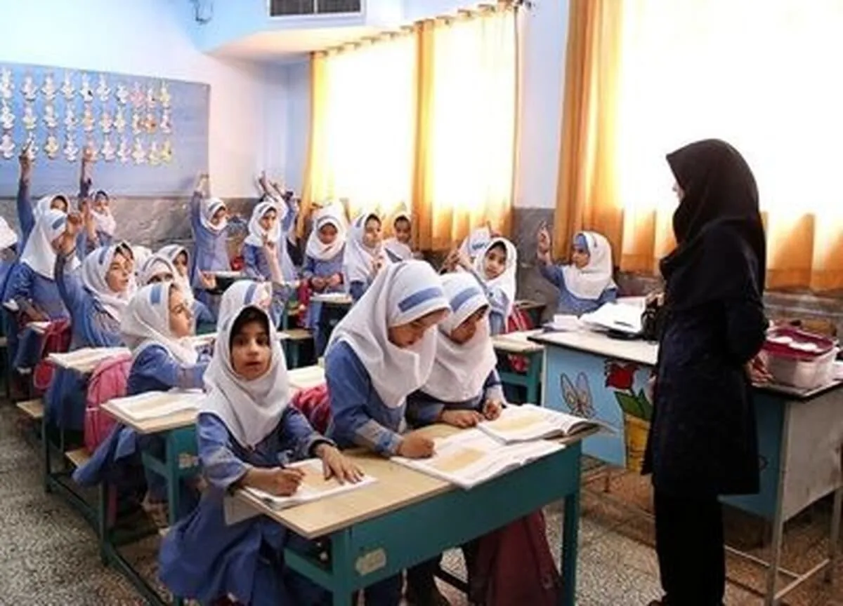 حقوق ناچیز معلمان