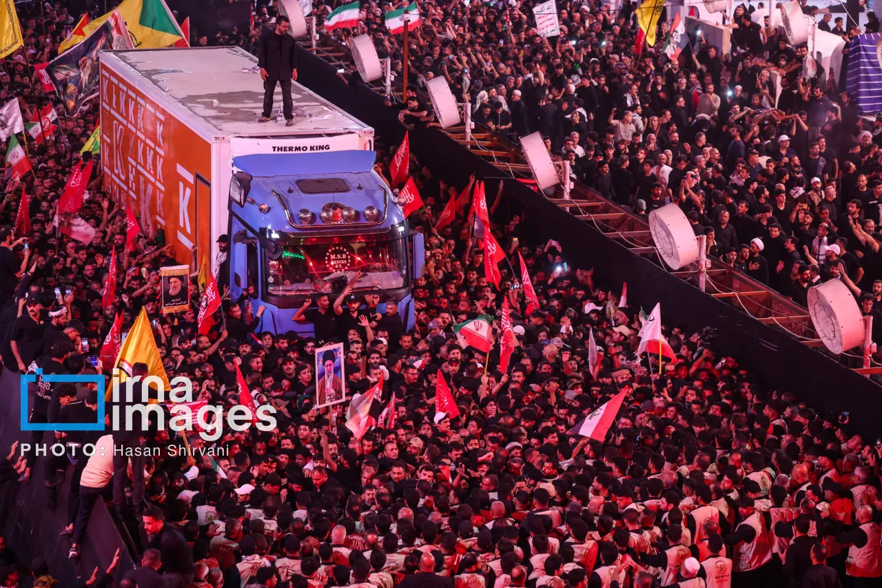تشییع و وداع با پیکر مطهر رهبر شهید انقلاب در کربلا تشییع و وداع با پیکر مطهر رهبر شهید انقلاب در کربلا