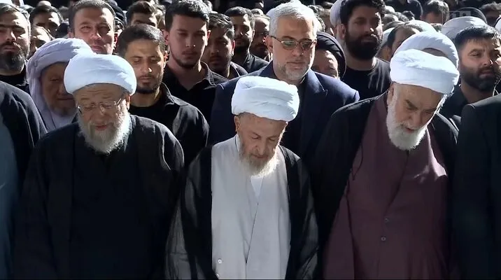 نماز بر آقای شهید ایران نماز بر آقای شهید ایران