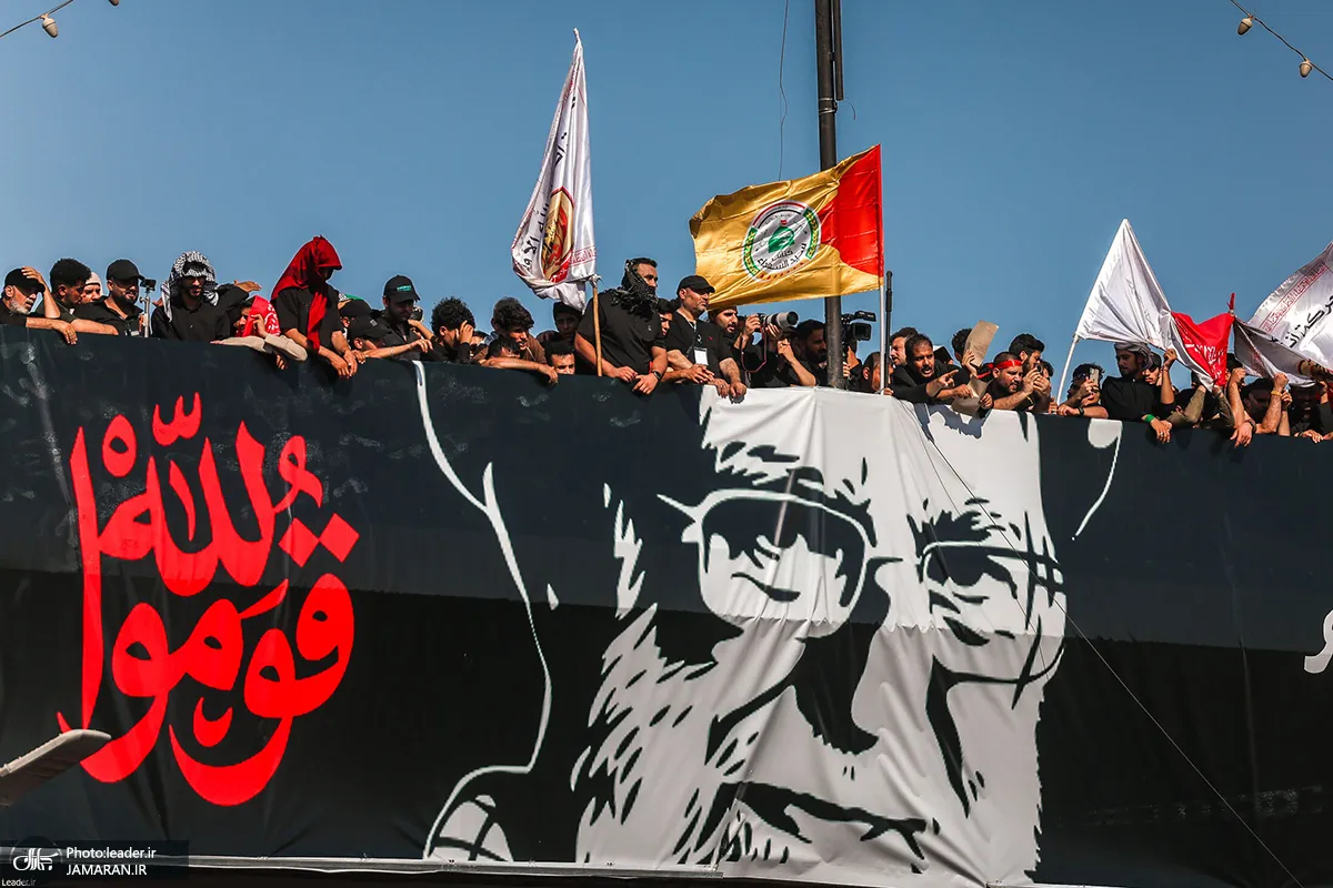 تشییع پیکر مطهر رهبر شهید در نجف اشرف تشییع پیکر مطهر رهبر شهید در نجف اشرف