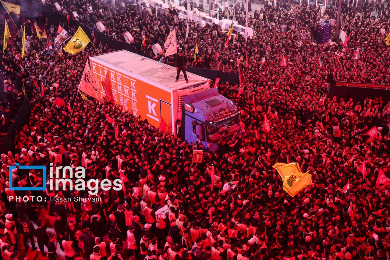 تشییع و وداع با پیکر مطهر رهبر شهید انقلاب در کربلا تشییع و وداع با پیکر مطهر رهبر شهید انقلاب در کربلا
