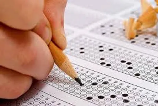 توزیع کارت کنکور آغاز شد/امکان رفع نواقص کارت داوطلبان