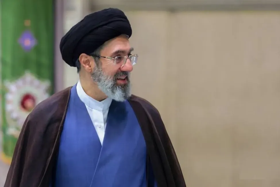 رهبری: احقاق حقوق تضعیف‌شده ملت ایران باید پیگیری شود