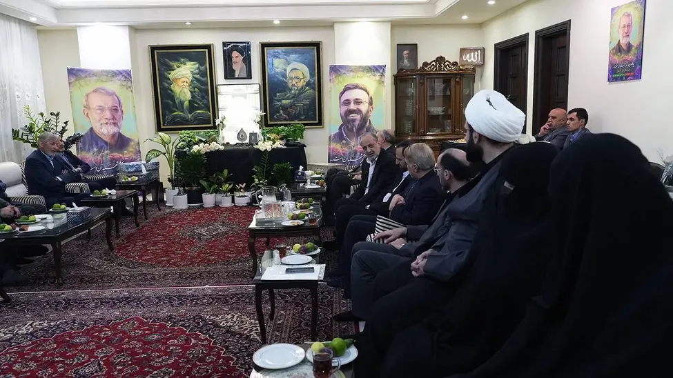 ماجرای طلب حلالیت جمعی از مسئولین دولت شهید رئیسی از شهید لاریجانی