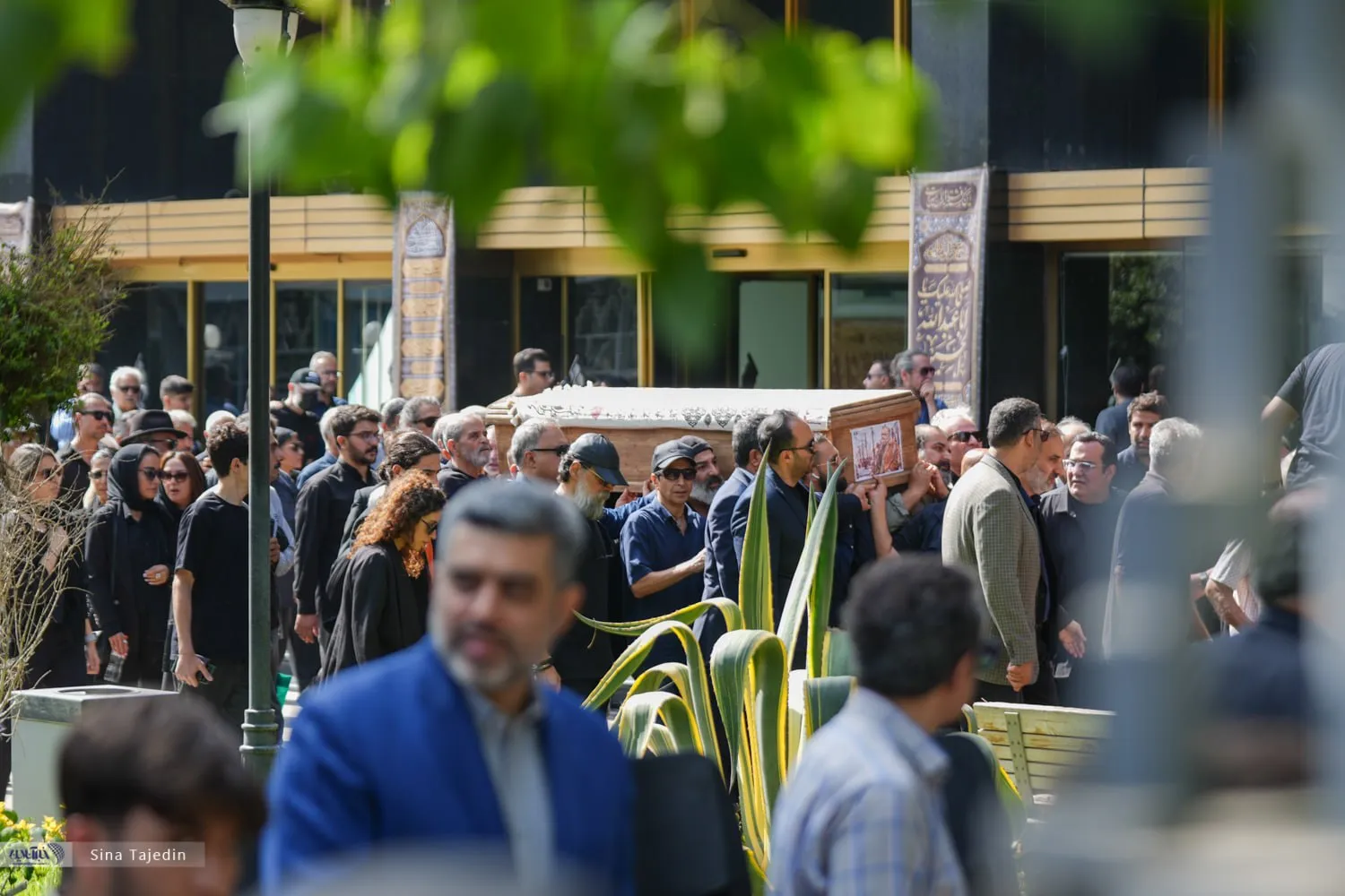 تشییع اکبر عبدی