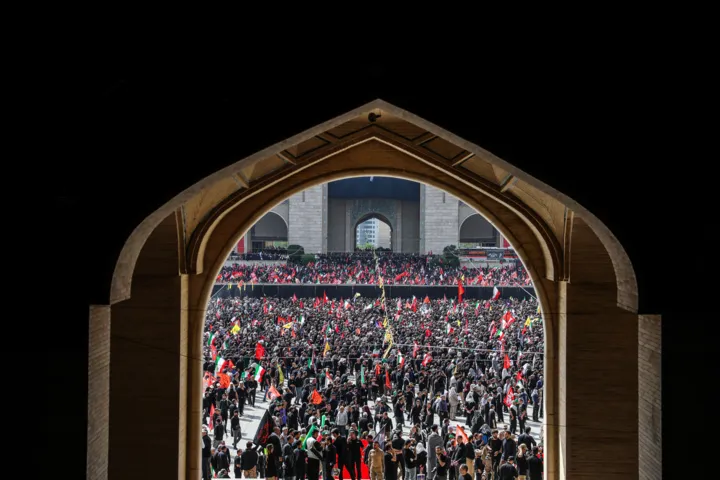 وداع با آقای شهید ایران