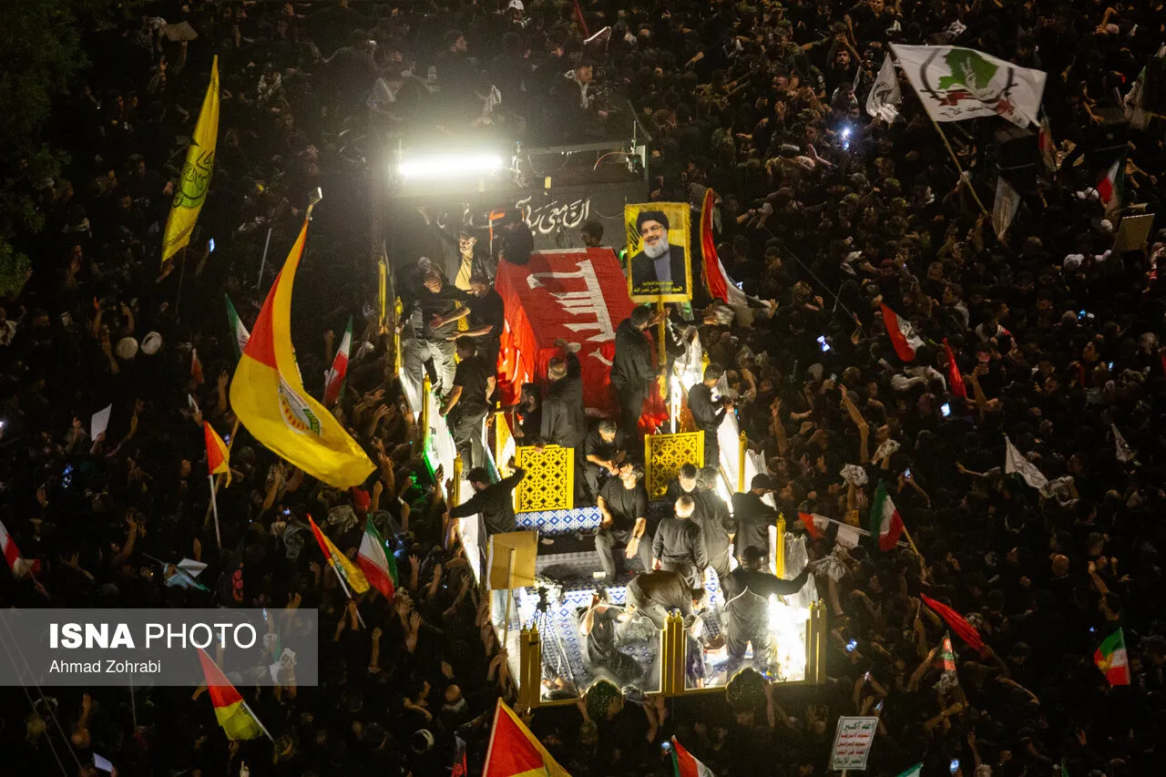 تشییع و وداع با پیکر مطهر رهبر شهید انقلاب در کربلا تشییع و وداع با پیکر مطهر رهبر شهید انقلاب در کربلا
