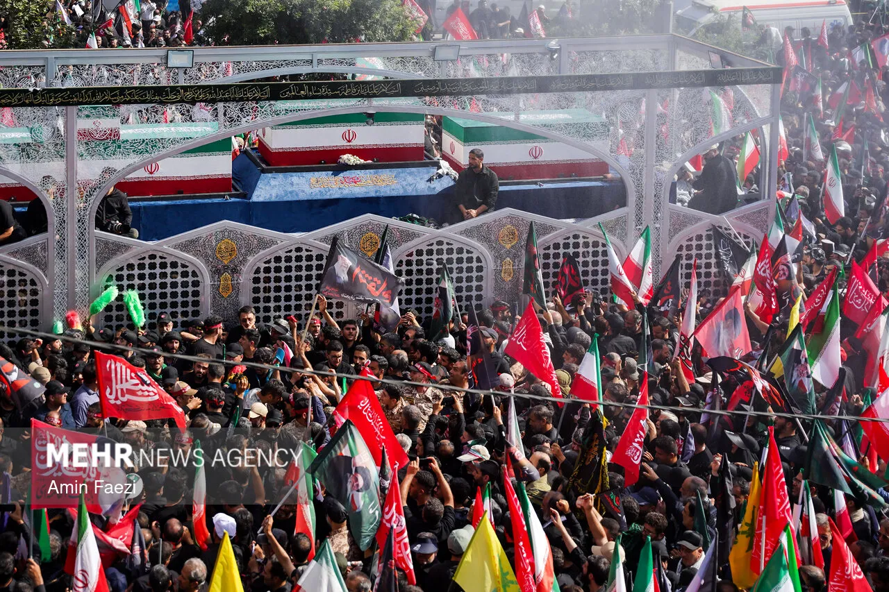 تشییع رهبر شهید انقلاب